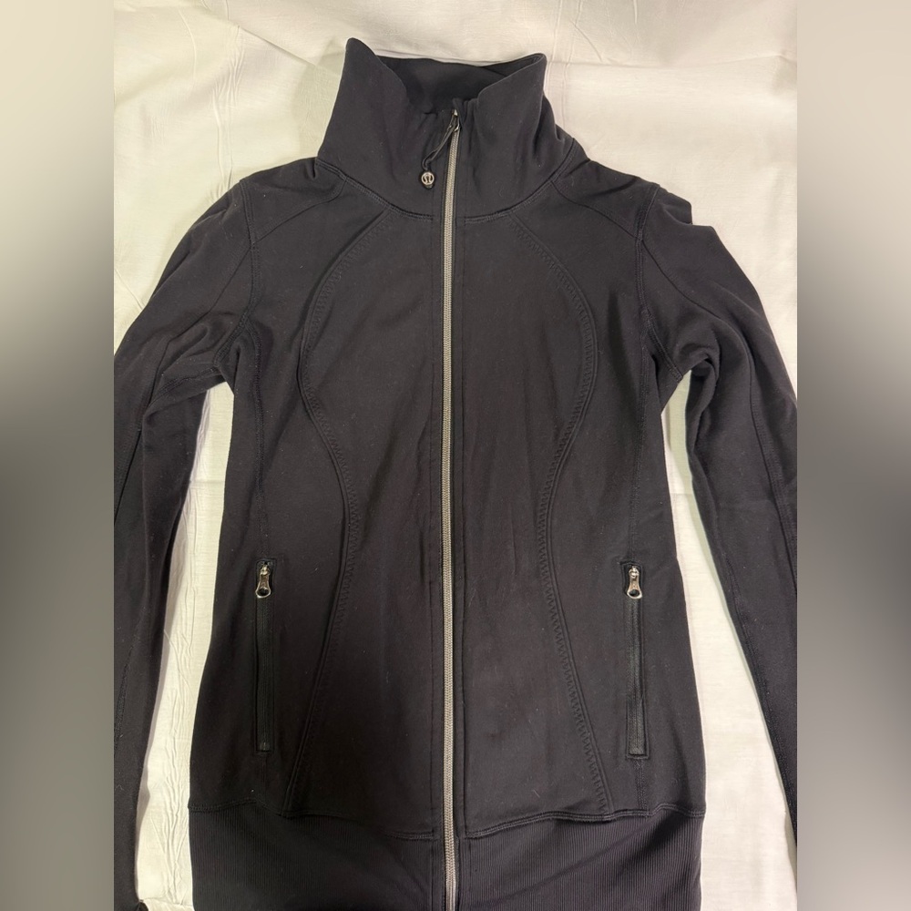 Lululemon black zip up jacket